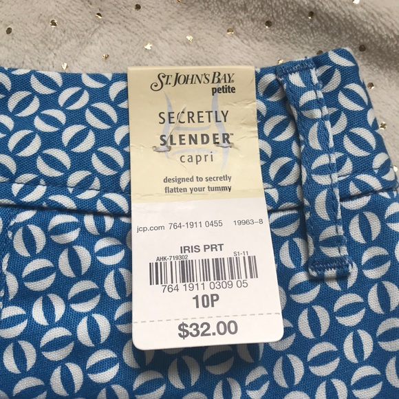 Blue and white capri pants - Picture 4 of 4